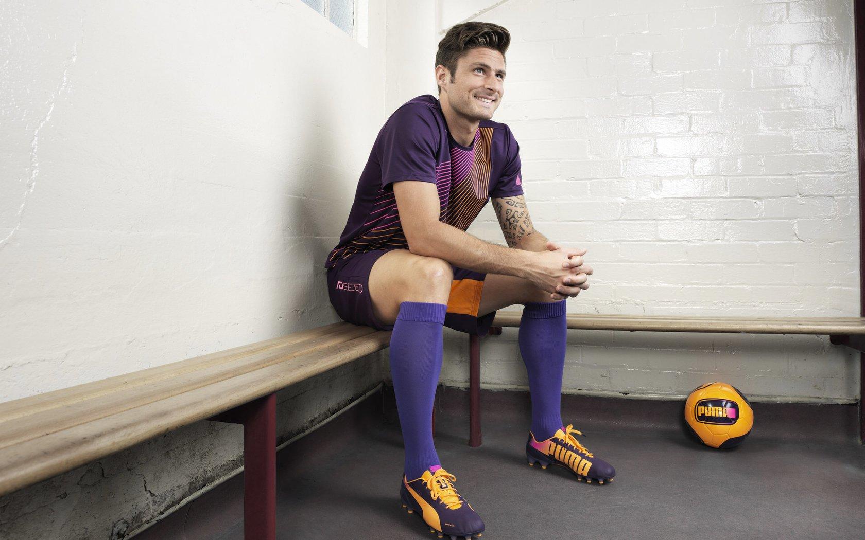 莱比锡别出心裁！特技飞行表演空中书写新球衣发布日期