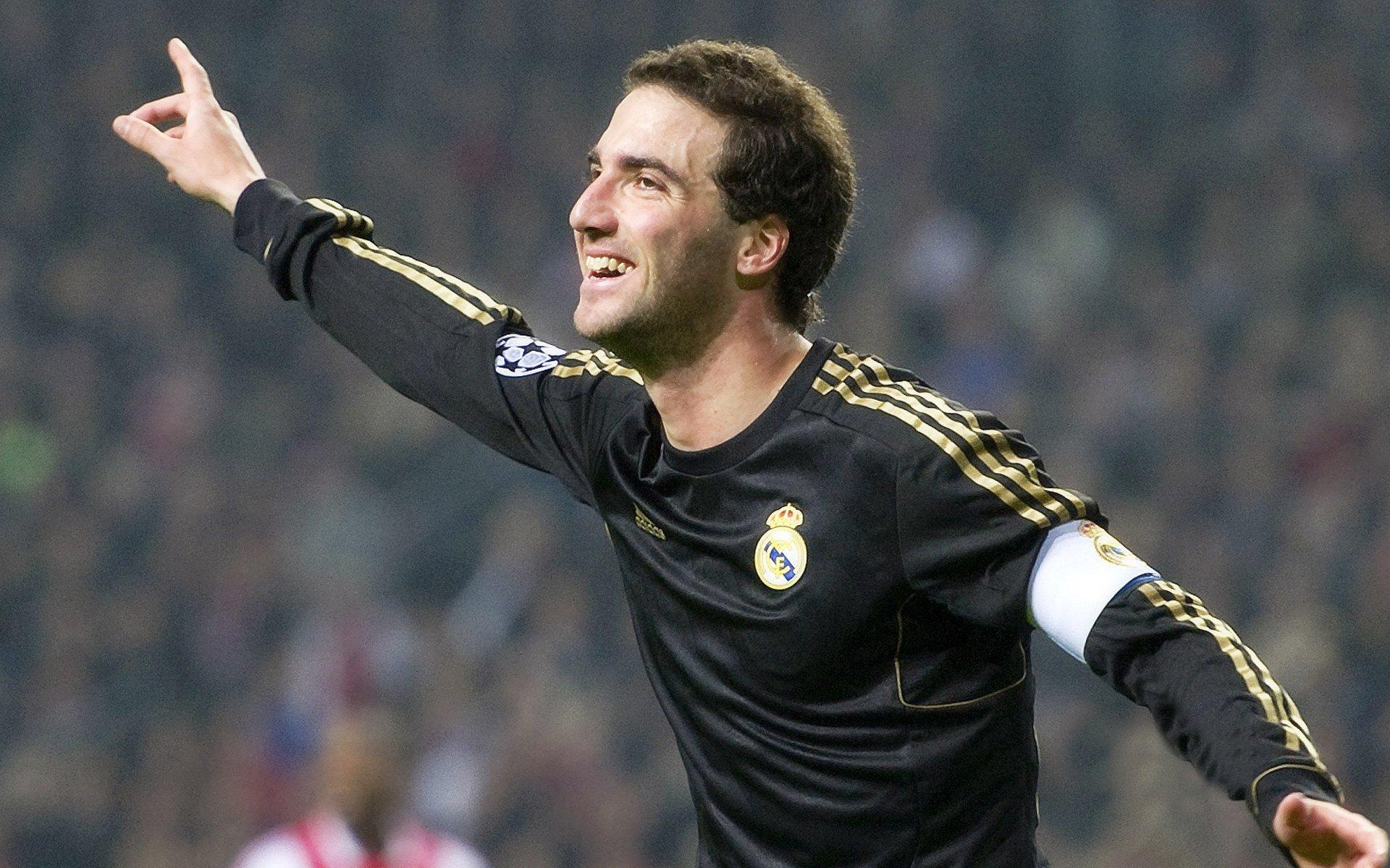 麦卡利斯特兄弟并肩征战 阿根廷时隔14年再现兄弟国脚佳话